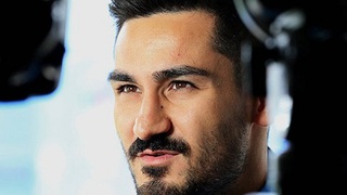 Tuyển Đức: Ilkay Guendogan & Sứ mệnh kế vị Schweinsteiger